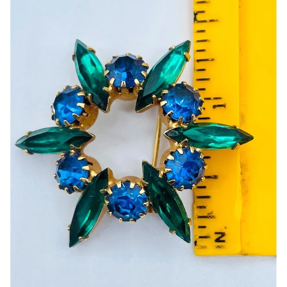 Sunburst Geometric MCM Brooch Blue Round‎ Green Navatte Stone 1.5 inch Unmarked